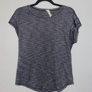 grey Lululemon shirt
